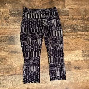 Patagonia Black & White Mid-Calf Leggings